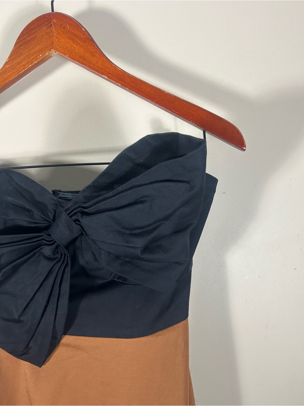 Anthropologie Hutch Bow Tie Strapless Colorblock Ruffle Hem Midi Dress Size 4 - Picture 3 of 10